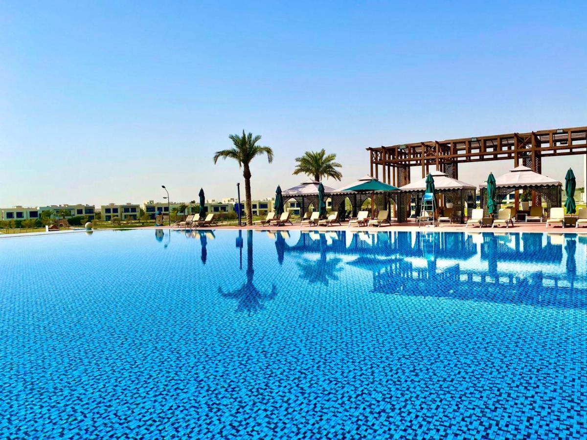 Retaj Salwa Resort&Spa Ad-Dauha Zewnętrze zdjęcie The swimming pool at the clubhouse