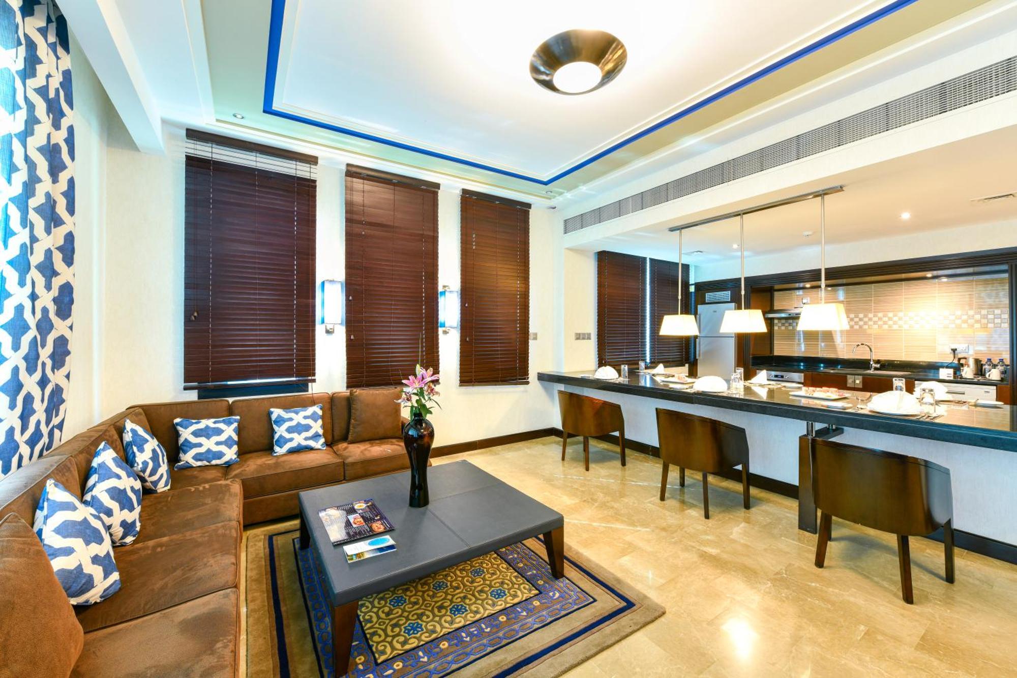 Retaj Salwa Resort&Spa Ad-Dauha Zewnętrze zdjęcie A suite at the hotel
