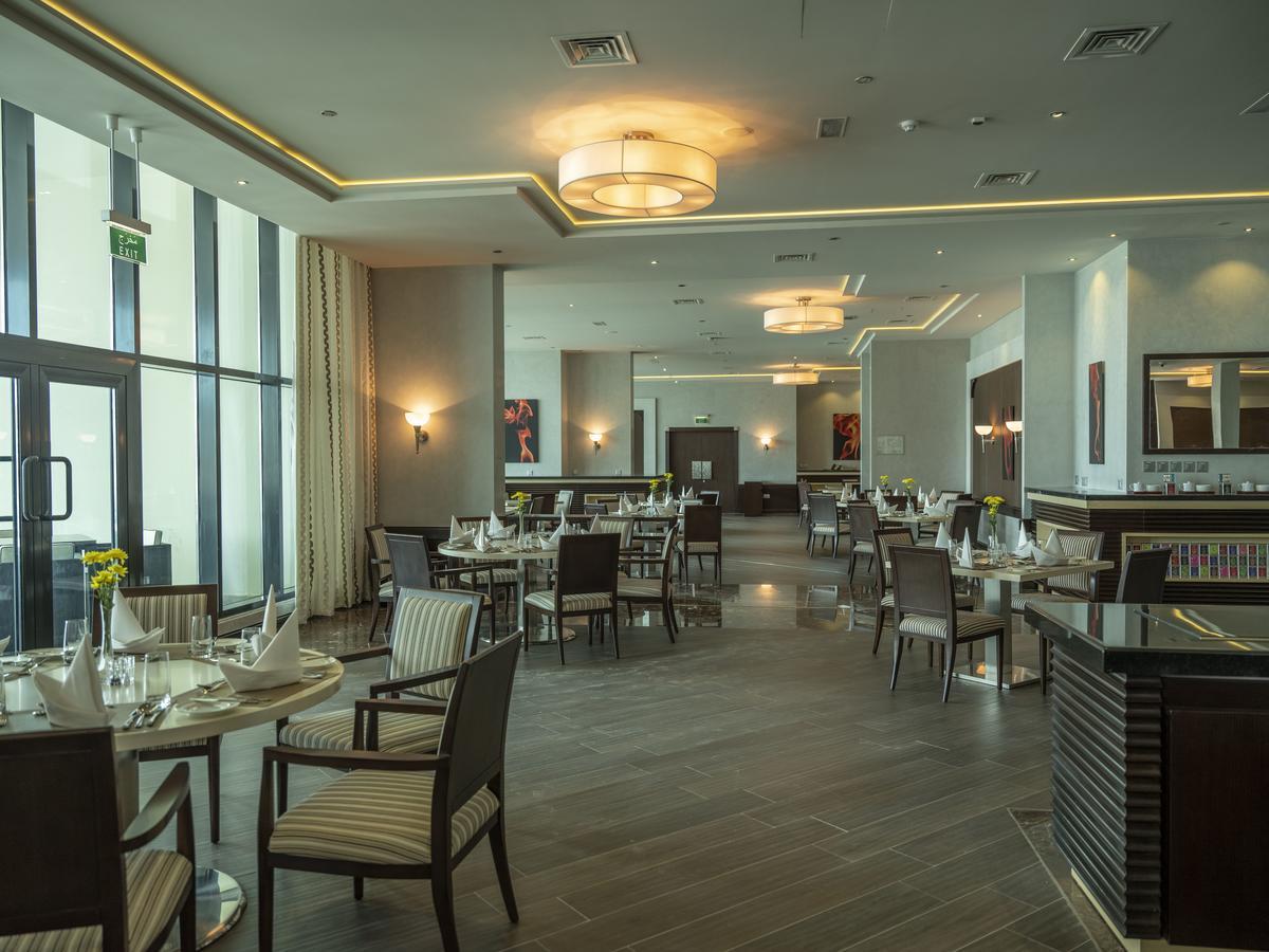 Retaj Salwa Resort&Spa Ad-Dauha Zewnętrze zdjęcie The restaurant at the hotel