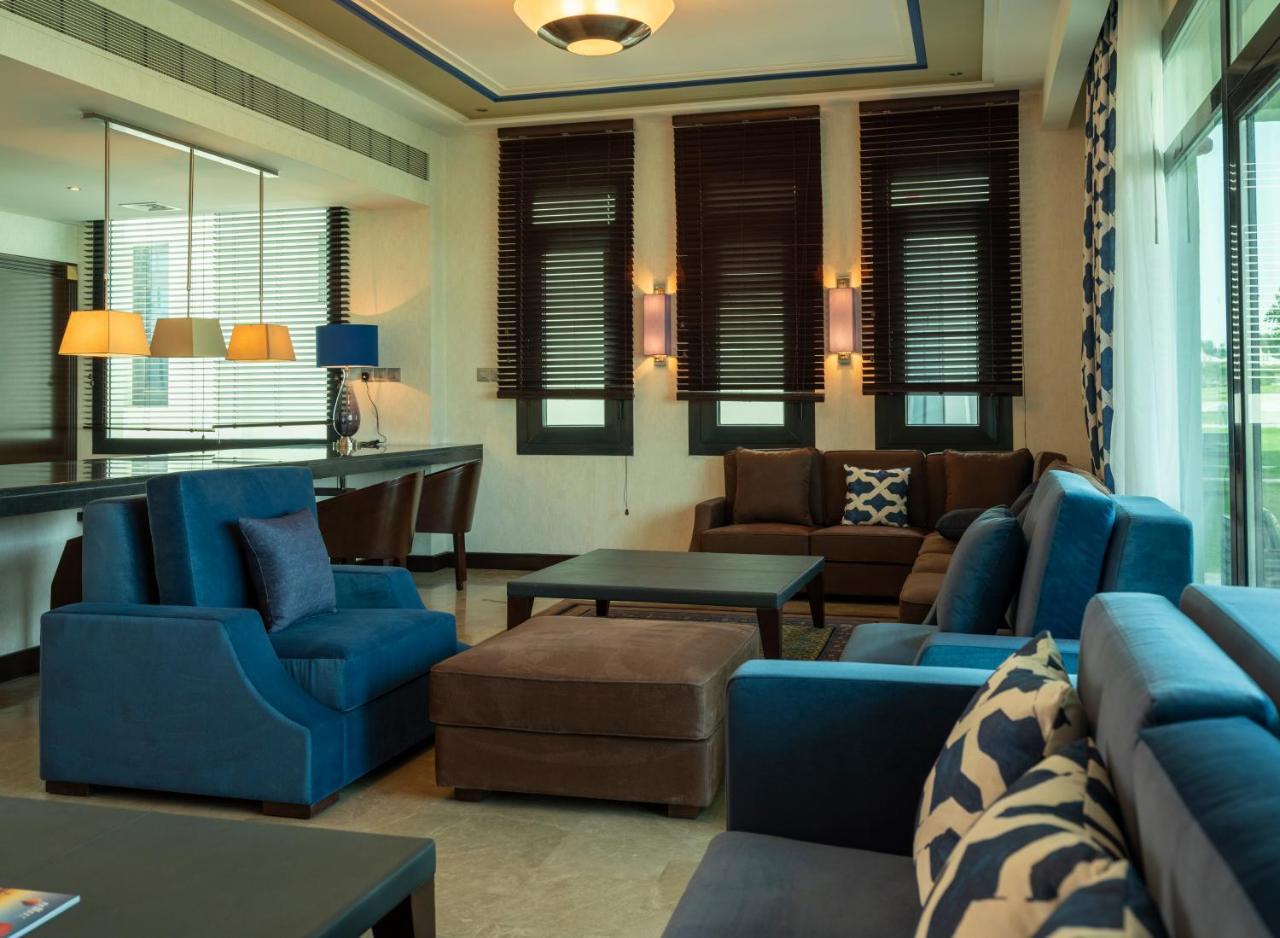 Retaj Salwa Resort&Spa Ad-Dauha Zewnętrze zdjęcie The Club at Changi Airport